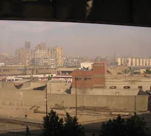Blick aus dem Bus in Kairo