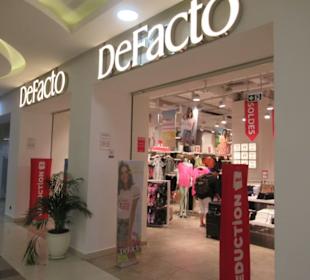 Geschäfte in der Menara Mall