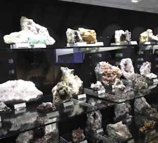 Museum für Mineralien und Mathematik