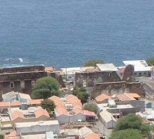 Blick auf die Überreste des Gotteshauses