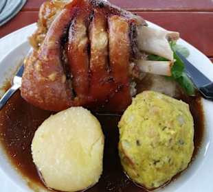 Zum Abendessen auf der Terrasse Bayerischer Hof