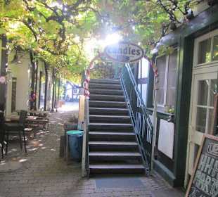 Candles Lounge Biergarten
