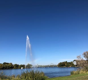 Fontaine vor Park Babelsberg
