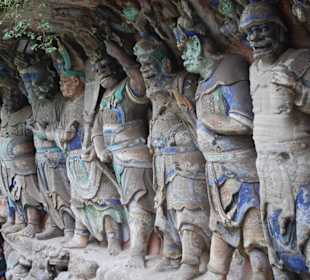 Skulpturen im Schatzkammerberg