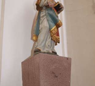 Statue