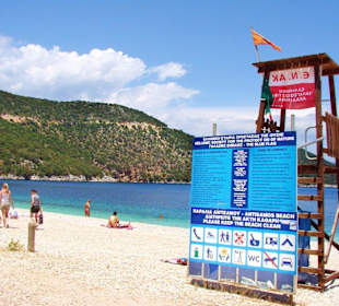 Am hellen Kieselstrand von Antisamos