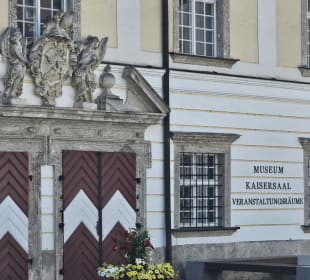 Eingang zum Museum im 2. Innenhof