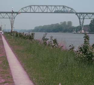 Eisenbahnbrücke über dem NOK