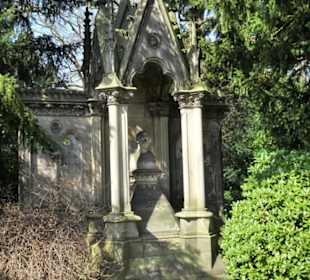 Rundgang über den Friedhof Engesohde