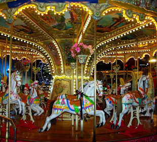 Der Luna-Park bei Tag und Nacht