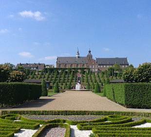 Sehr schöne Gartenanlage