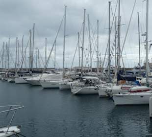 Am Yachthafen von Santa Cruz