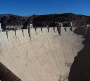 Staudamm von der Nevada Seite geshen