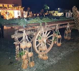 Heuwagen mit Verkaufsartikel