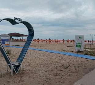 Schöne Strandpromenade 