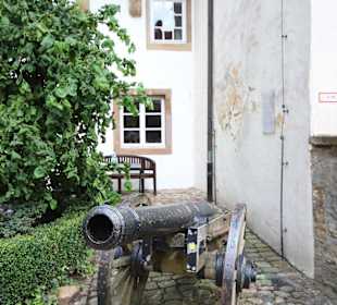 Kanone im Schlosshof