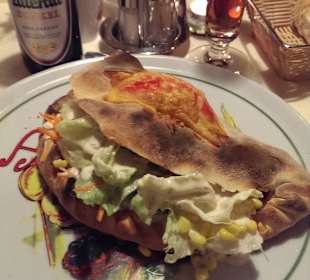 Franzl's Spezial Calzone