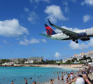 Ausflug zum berühmten Flughafen St. Maarten
