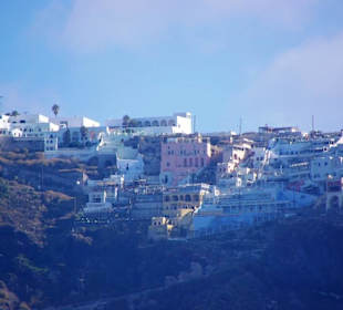 Santorin selbst im Bild Landschaft, Stadt