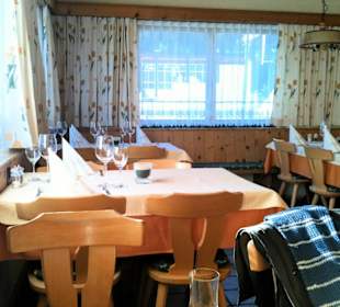 Restaurant à La Staziun - “Bahnhöfli”