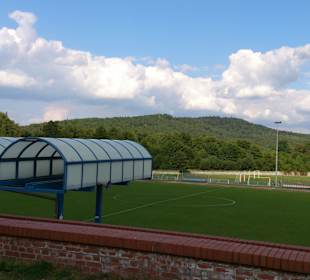 Boisko przy pływalni