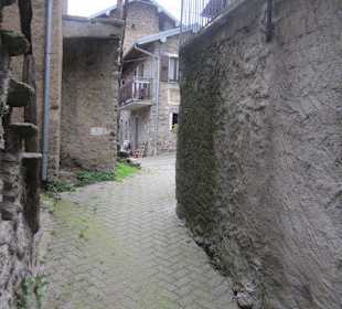 Der wunderschöne Bergort Stazzona