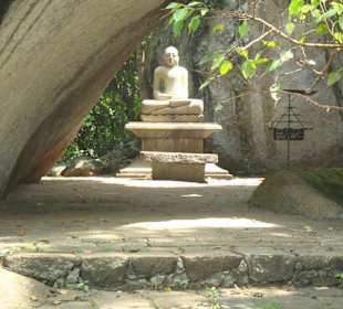 Buddha am Felsenetempel