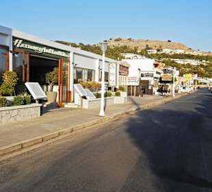 Hauptstraße durch den Ort