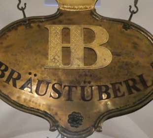 Im Hofbräuhaus im Bräustüberl