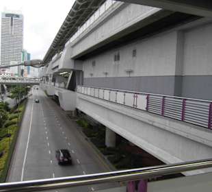 Skytrain BTS Haltestelle von aussen