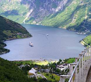 Blick zum Geiranger  Fjord 