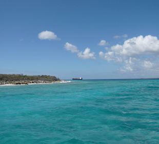 Schnorcheln und eine Tauchergruppe