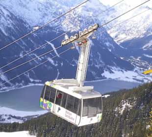 Seilbahn hoch über dem Achensee
