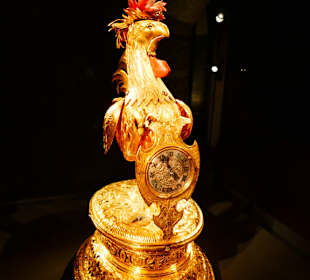 Kräht der Hahn auf dem Mist,keine Ruhe mehr ist