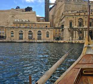 Mit dem Wassertaxi von Isla nach Valletta