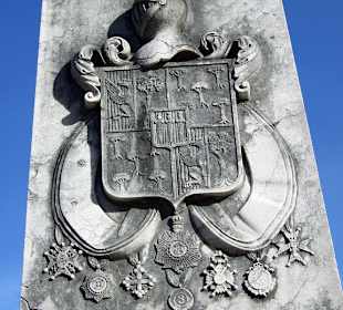 Grabmal auf dem Friedhof