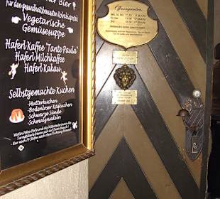 Eingang Valentin Musäum und Cafe Turmstüberl