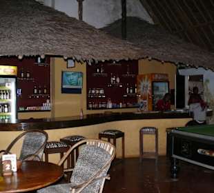 Bar mit Billardtisch und Sitzecke