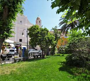 Rundgang durch die Altstadt von Orosei