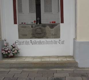 Kriegerdenkmal auf dem Friedhof