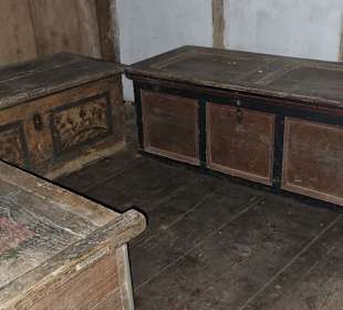 Die alten Truhen 