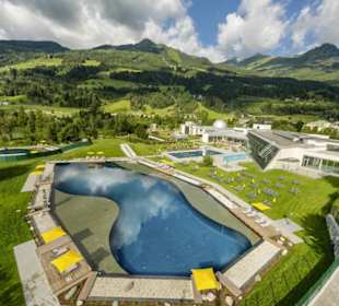 Alpentherme Gastein Thermalwasser Badeseen Sommer