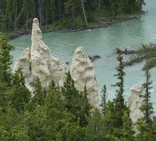 Hoodoos mit Bow River