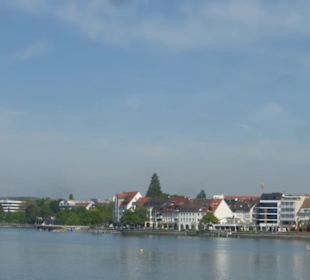 Blick vom Linienboot auf Friedrichshafen