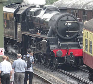 Gleich koppelt sie an