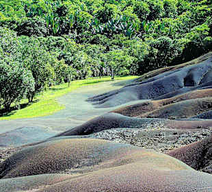 Siebenfarbige Erde / Terres des Sept Couleurs / Seven Colour