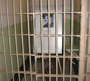 Gedenktafel für erschossenen Aufseher nach Aufstan