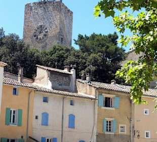 Pernes - Les - Fontaines Ort  der schönen Brunnen