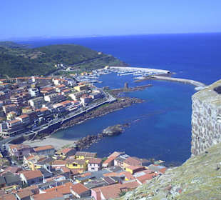 Blick von der Burg Richtung Hafen