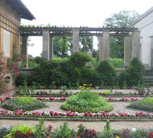 Kleiner Garten  / Laubengang